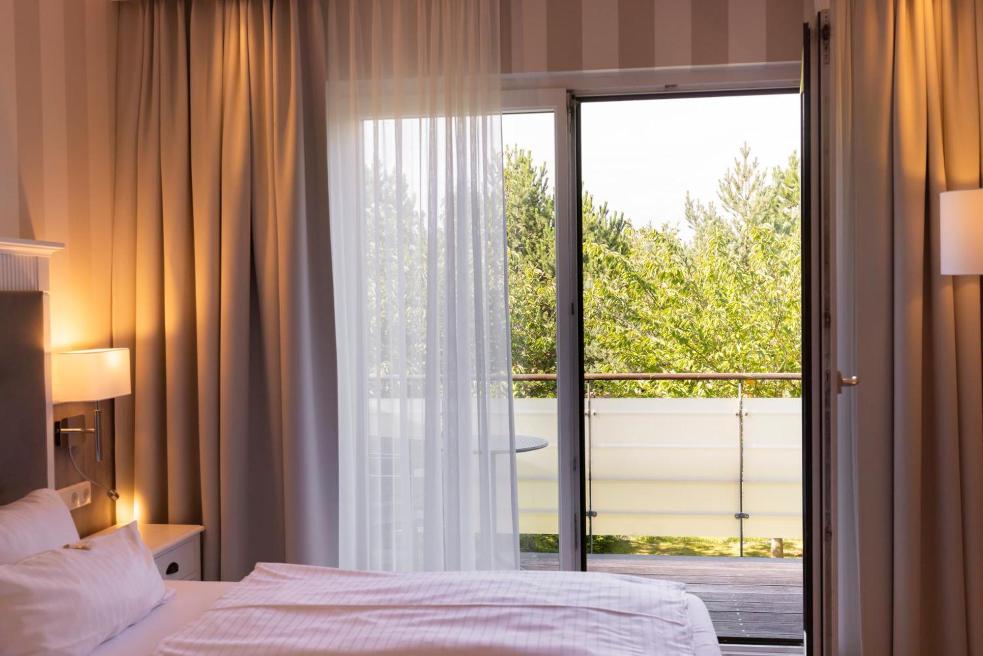 Resort Hotel IV Jahreszeiten Цингст Екстериор снимка