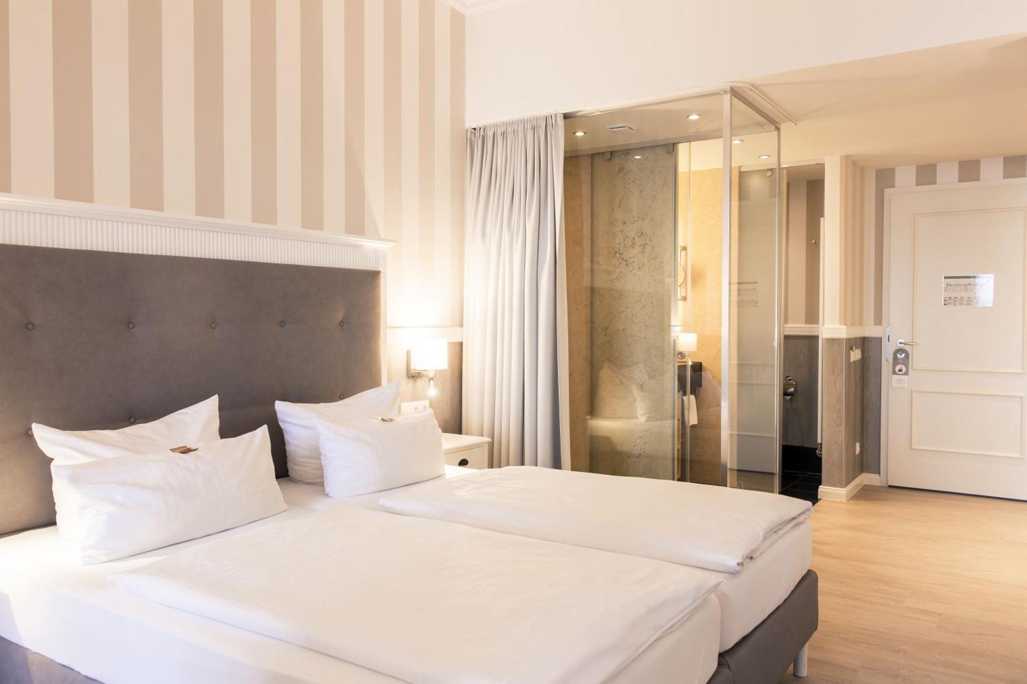 Resort Hotel IV Jahreszeiten Цингст Екстериор снимка