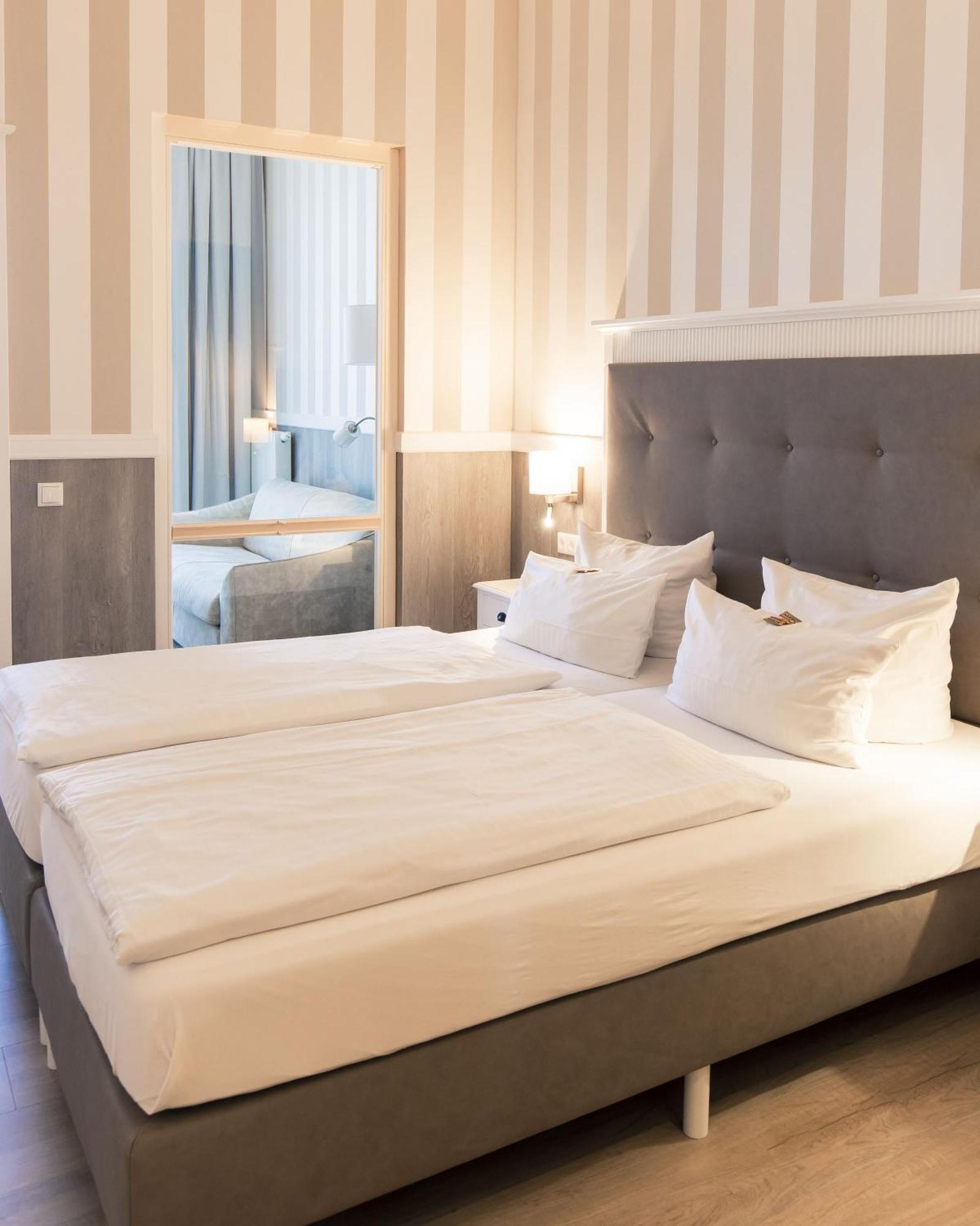 Resort Hotel IV Jahreszeiten Цингст Екстериор снимка