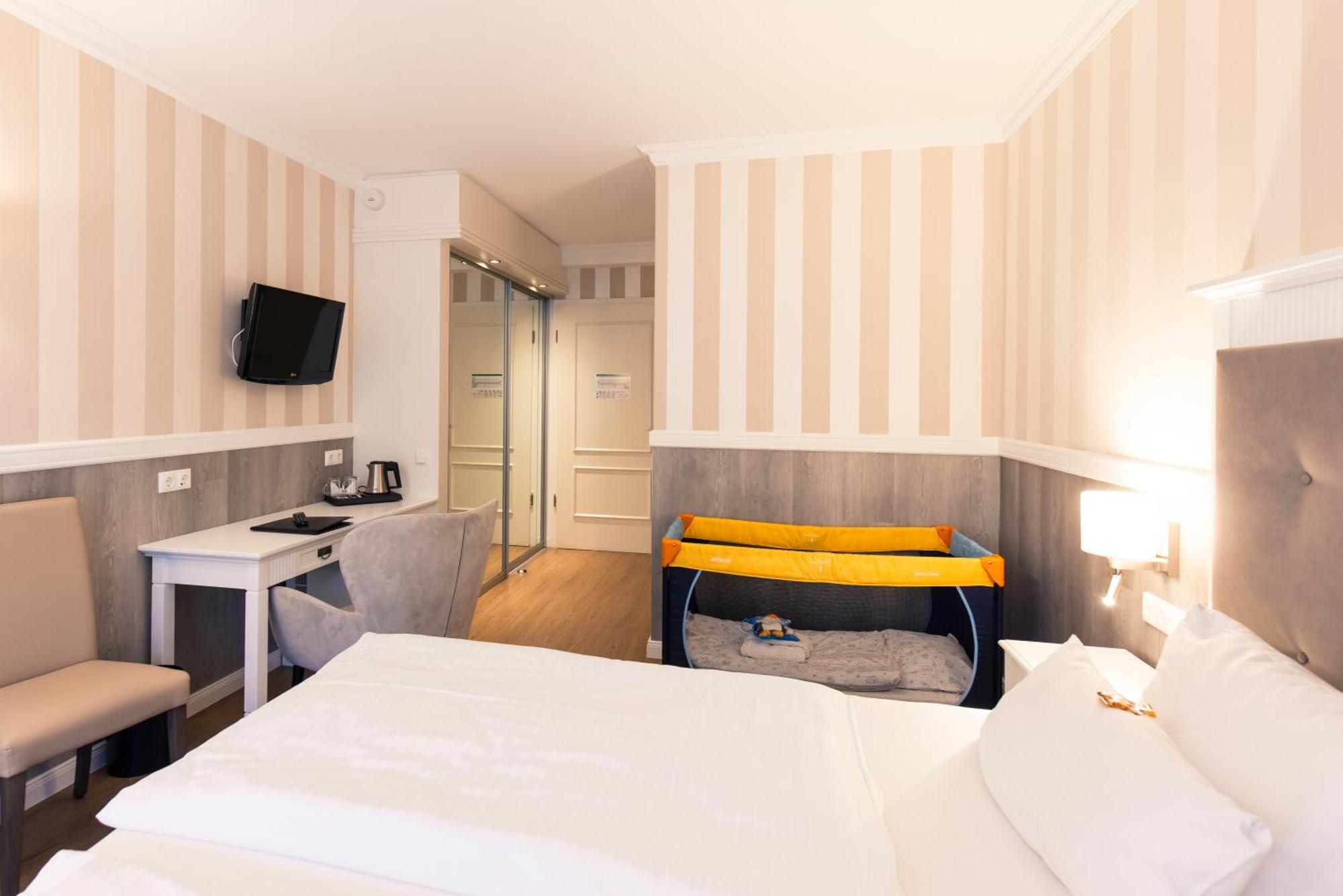 Resort Hotel IV Jahreszeiten Цингст Екстериор снимка