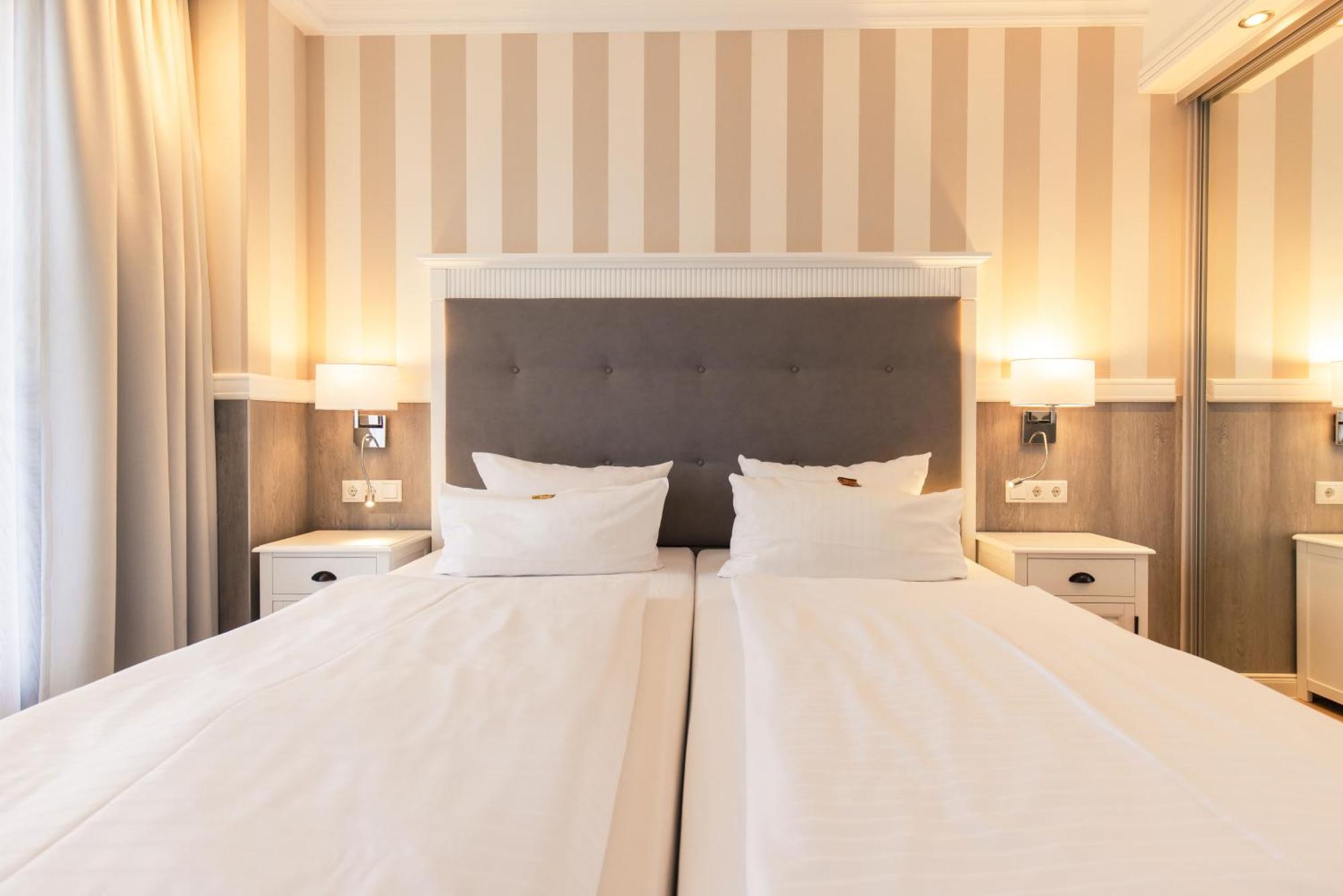 Resort Hotel IV Jahreszeiten Цингст Екстериор снимка