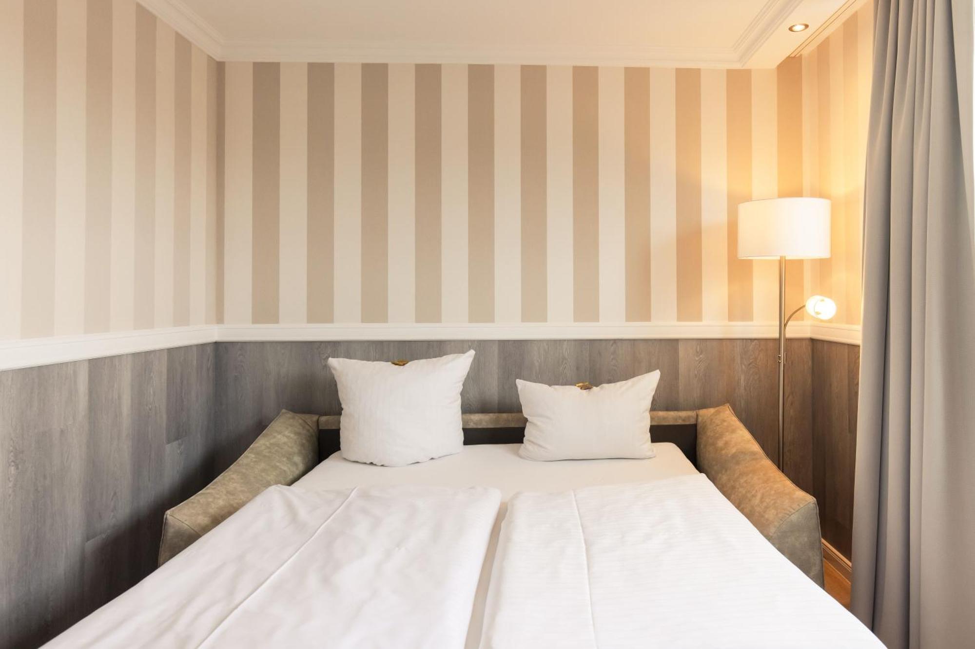 Resort Hotel IV Jahreszeiten Цингст Екстериор снимка